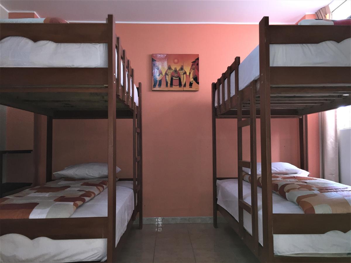 Hostal Rodinn Gobernadora Bagian luar foto